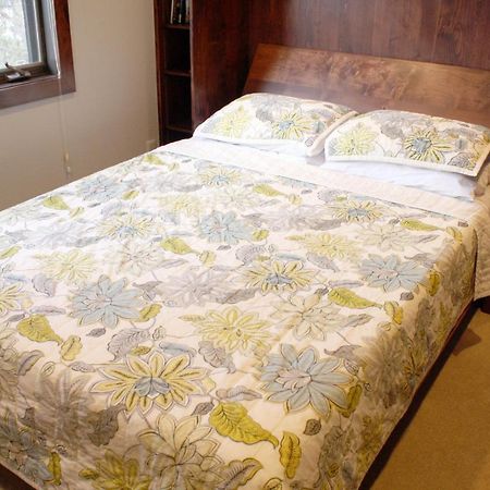 Pinecreek #E - 3 Bedroom - Pool And Hot Tub Access - Close To Town - Shuttle To Slopes Breckenridge Exterior photo