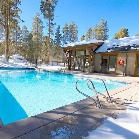 Pinecreek #E - 3 Bedroom - Pool And Hot Tub Access - Close To Town - Shuttle To Slopes Breckenridge Exterior photo